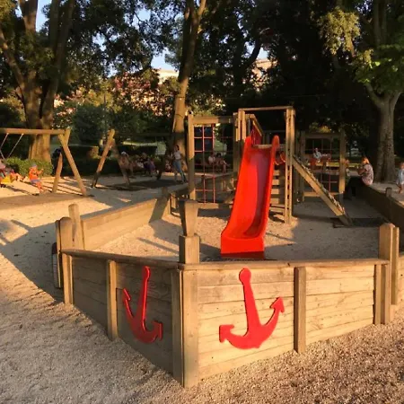 Pietas Iulia * Пула