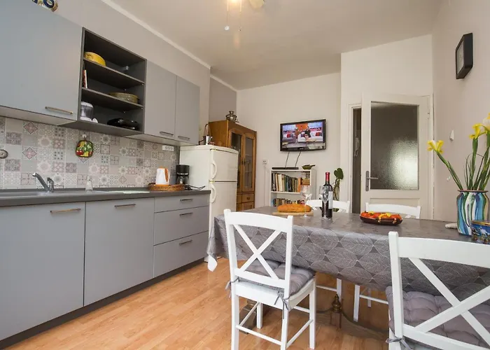 Pietas Iulia Apartman *